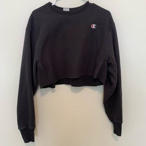 Cropped Champion sweater